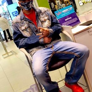 Meet your Posher, Ethan